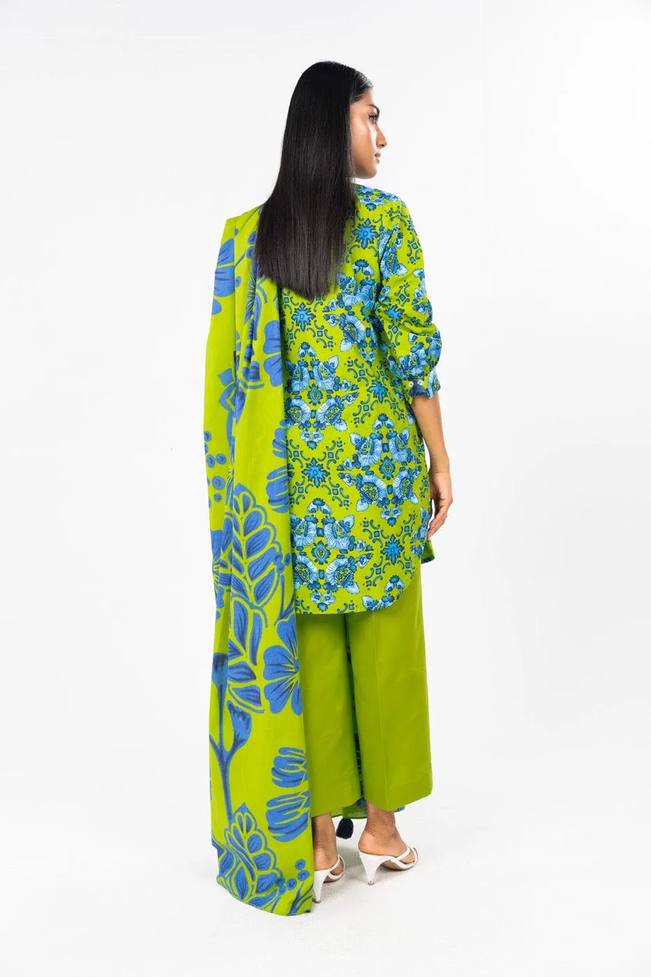 3 Pc Printed Lawn Suit With Printed Silver Lawn dupatta