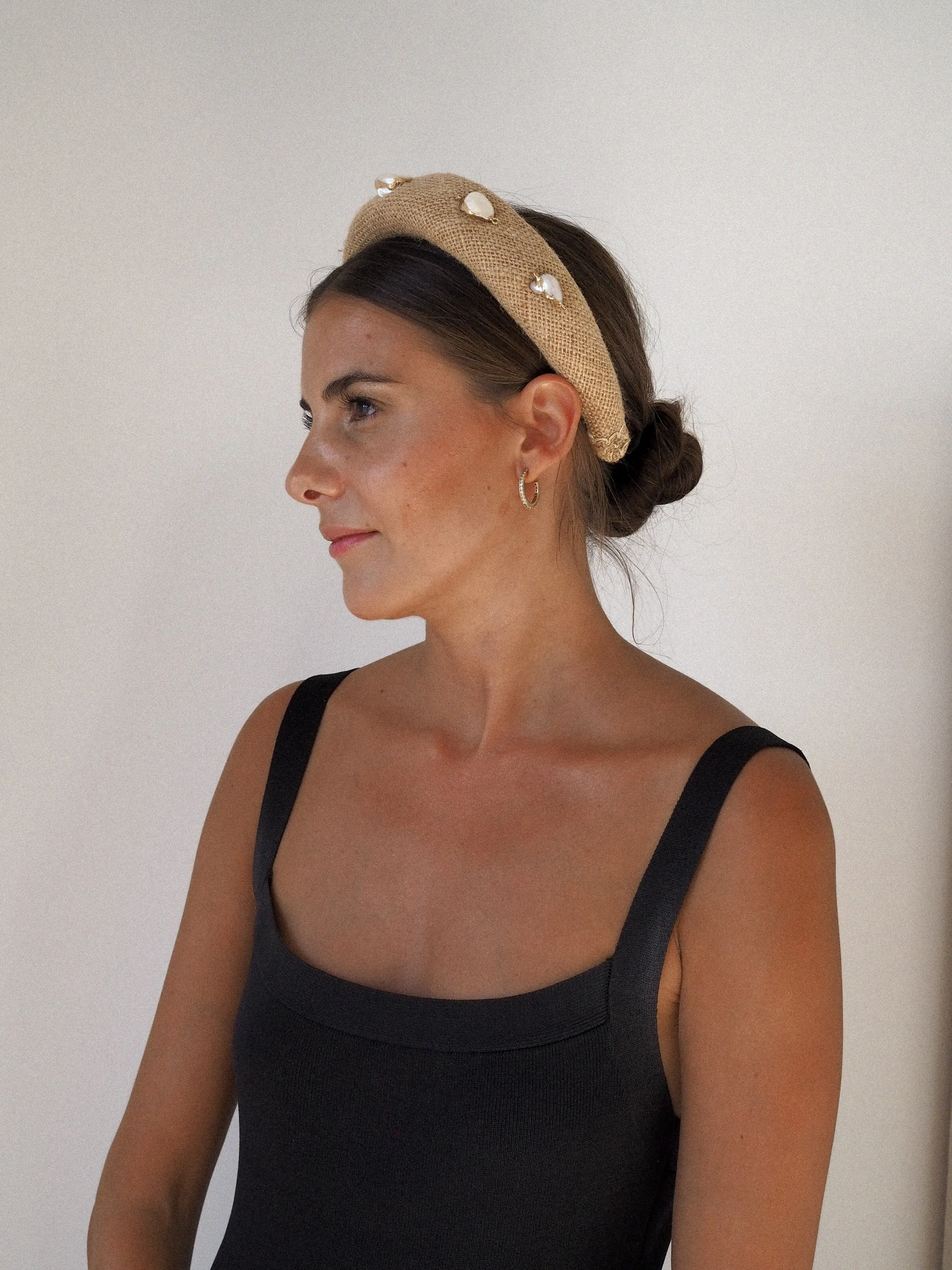 Audrey headband grey pearls