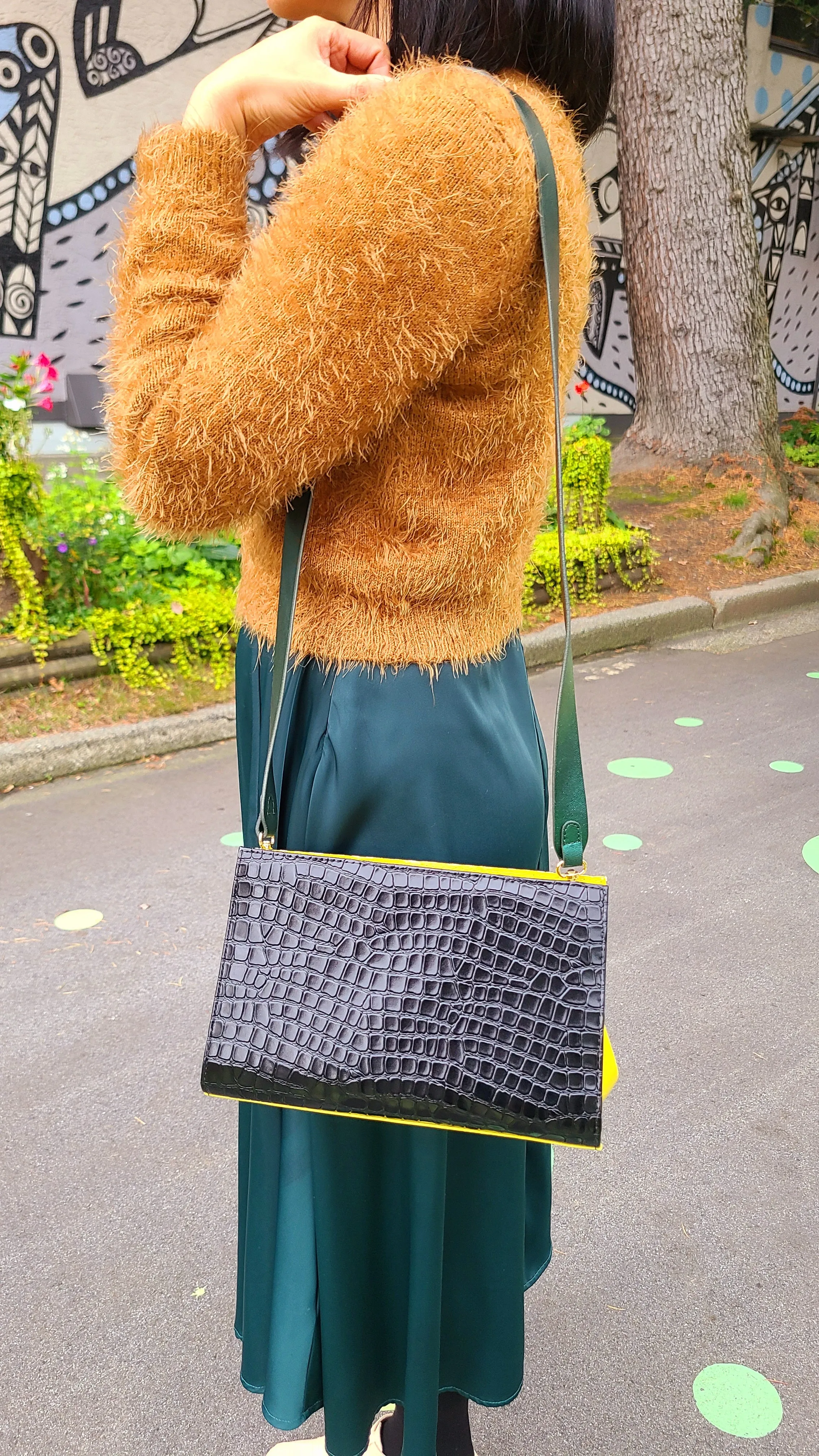 B-MIYUKI45 Dali Handbag