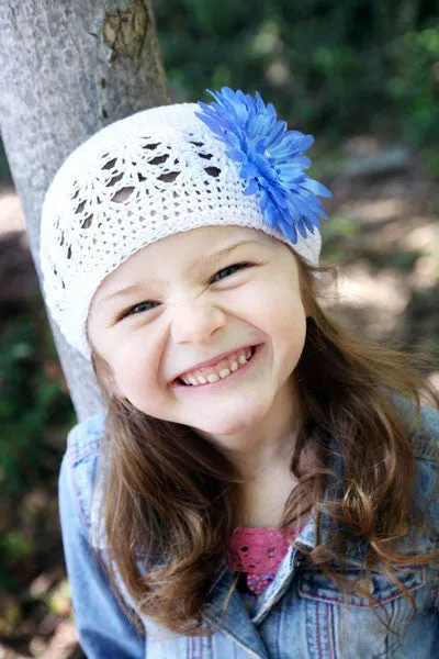 Baby Bezak - White Cap With Blue Flower