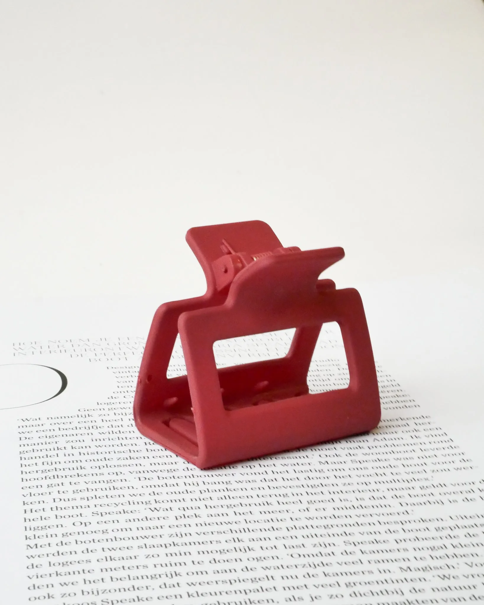 Claw Clip Solid Matte