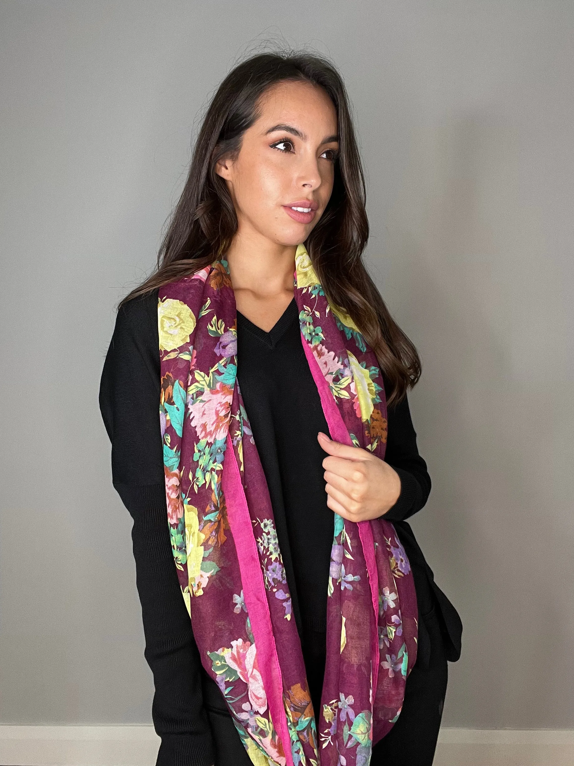 Codello Summer Darks Berry Flower Snood