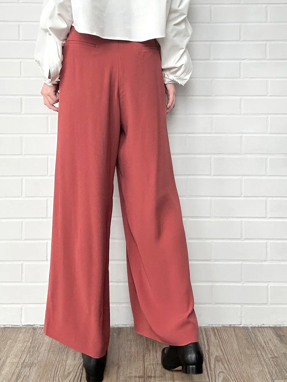 Coral/ Black Contrast Pleated Waist Airy Wide Leg Trousers