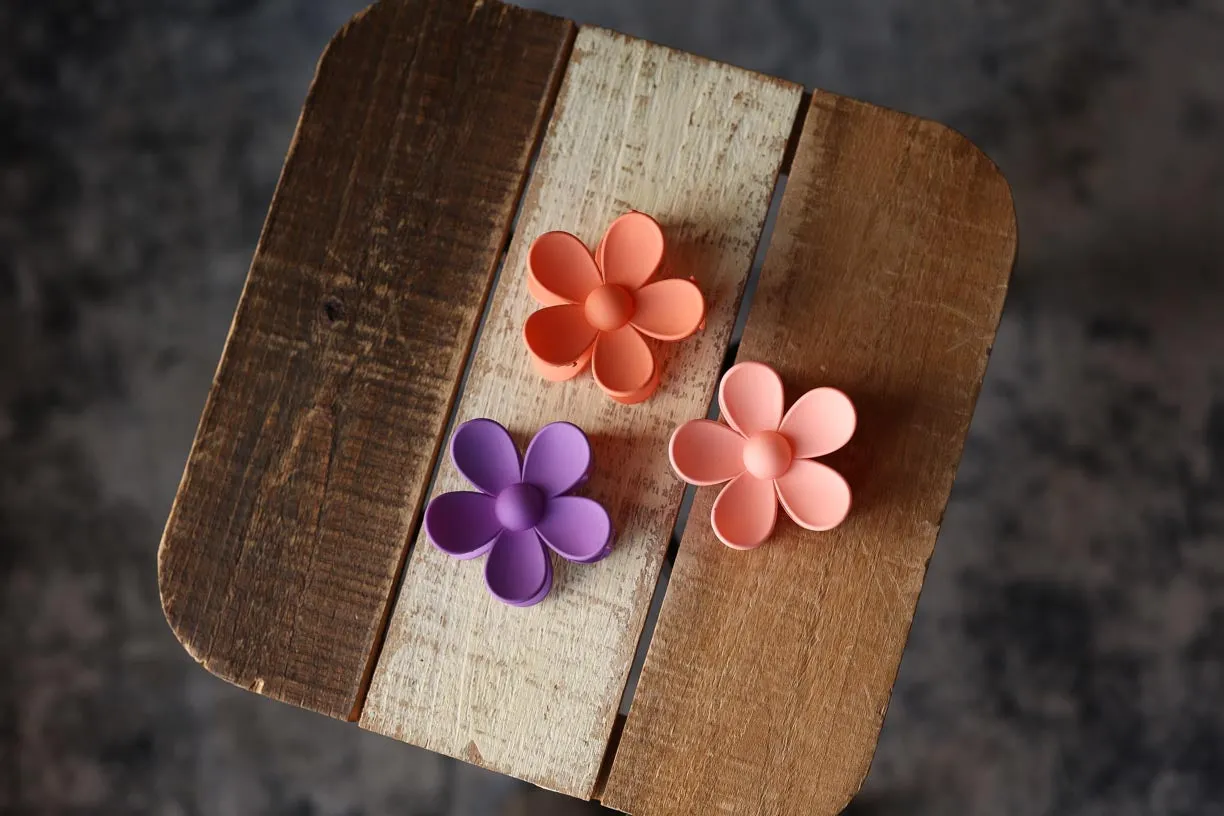 Coral Flower Claw Clip