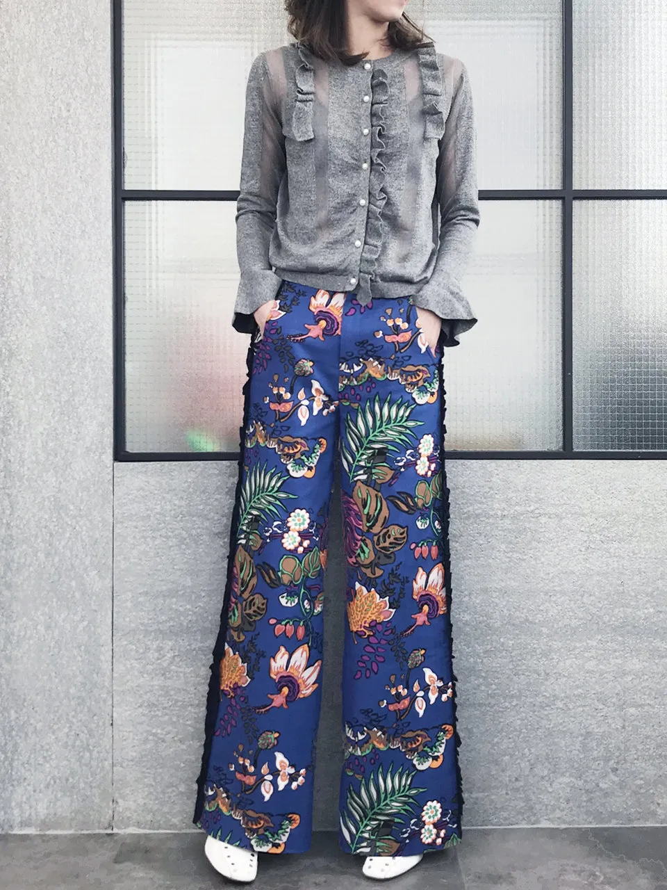 Further Sale! Lustrous Floral Print Ruffle Sides Wide-Leg Trousers