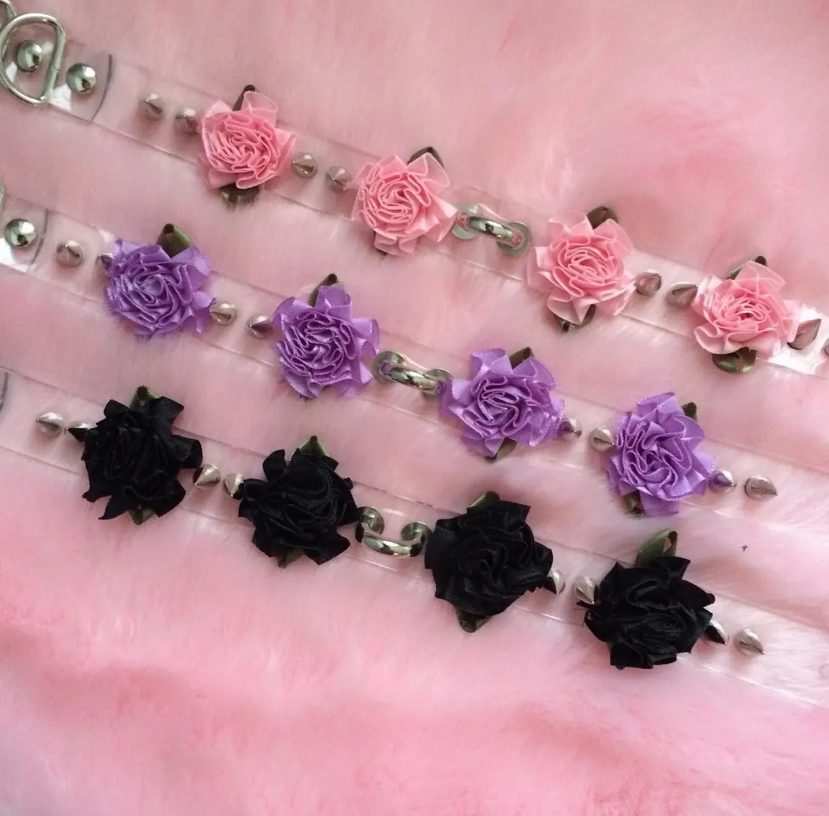 GOTH ROSE CLEAR PU CHOKER