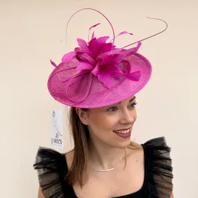 J Bees JB24/31 Feather Centre Hatinator In Pinks