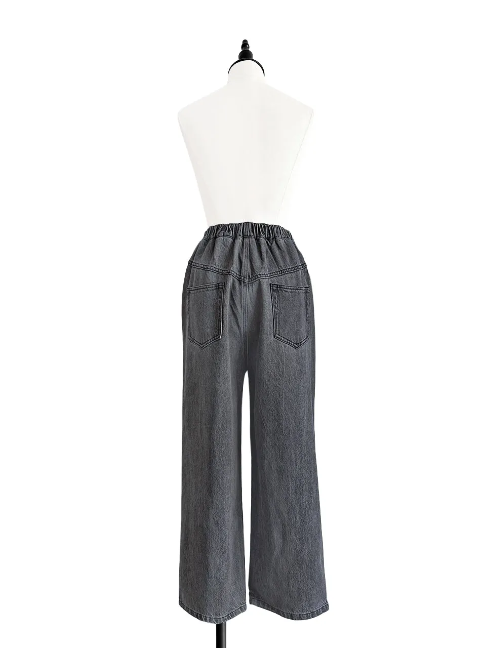 Last Chance! Medium Washed Black Ruffled Pocket Straight Leg Jeans