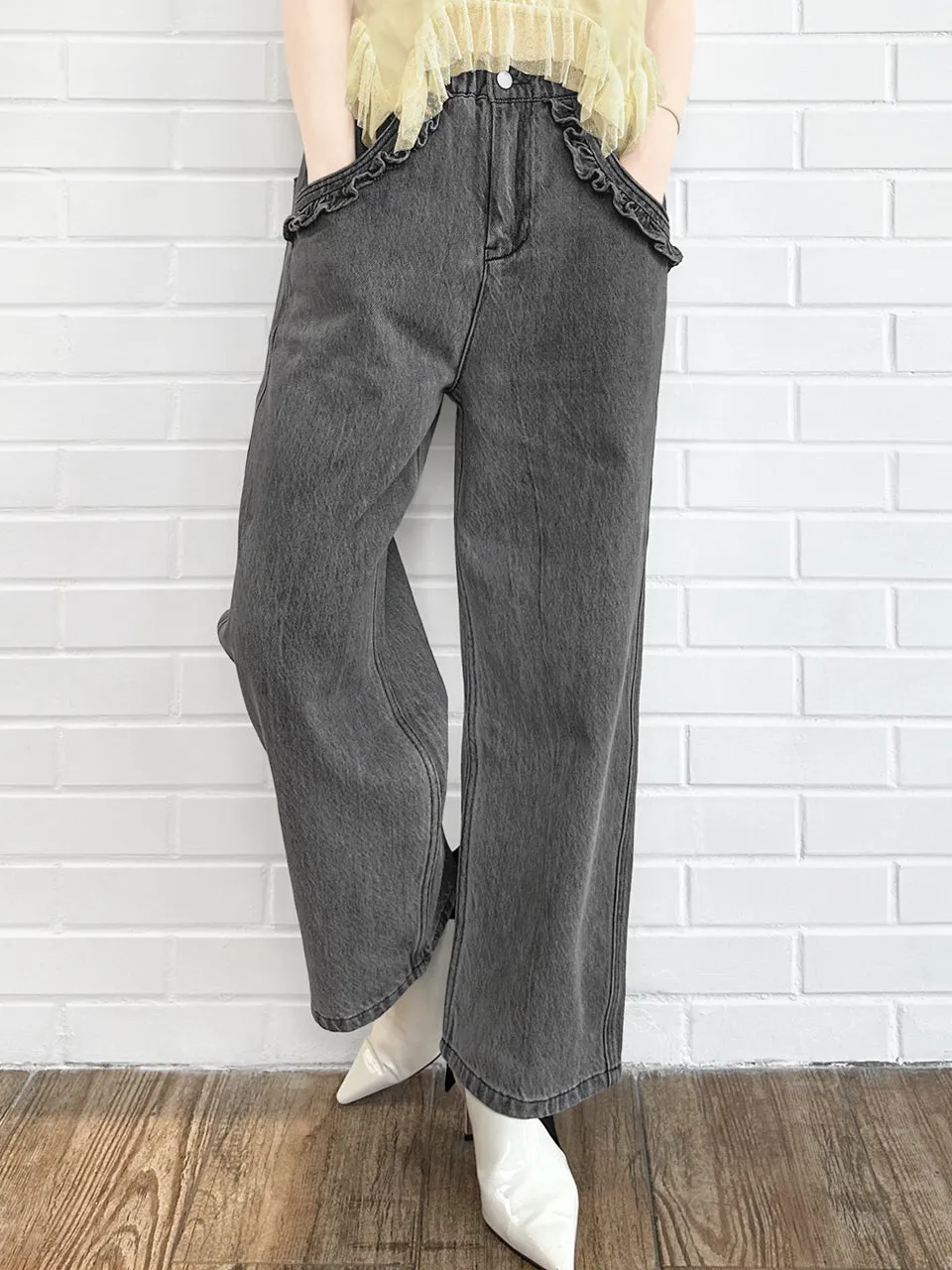 Last Chance! Medium Washed Black Ruffled Pocket Straight Leg Jeans