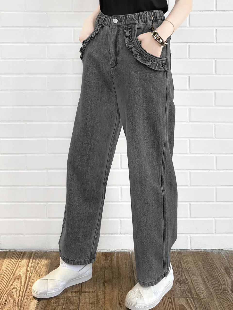 Last Chance! Medium Washed Black Ruffled Pocket Straight Leg Jeans