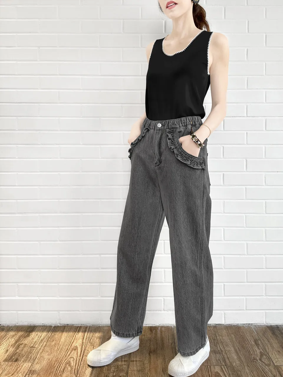 Last Chance! Medium Washed Black Ruffled Pocket Straight Leg Jeans