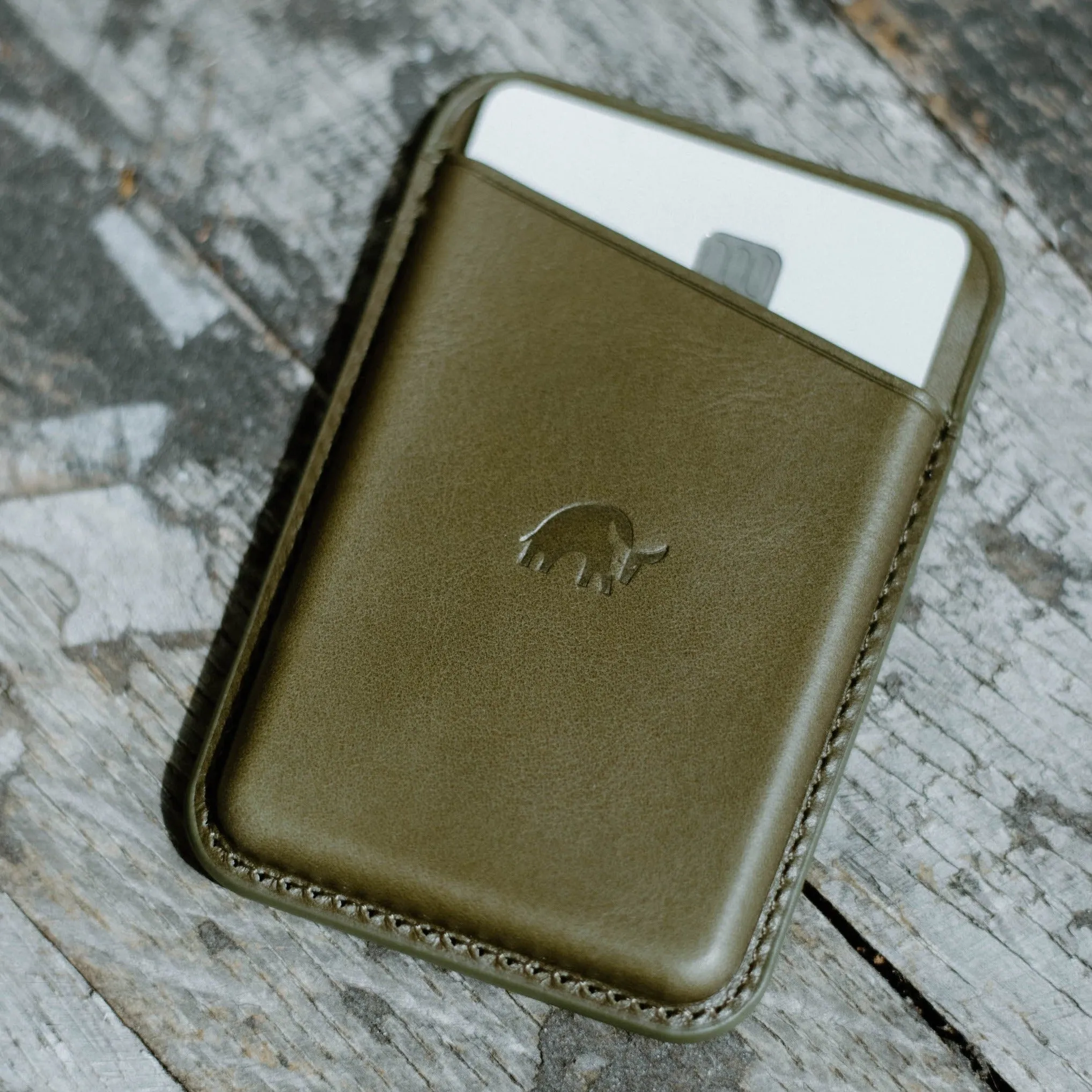 Leather Magnetic Wallet - Maverick