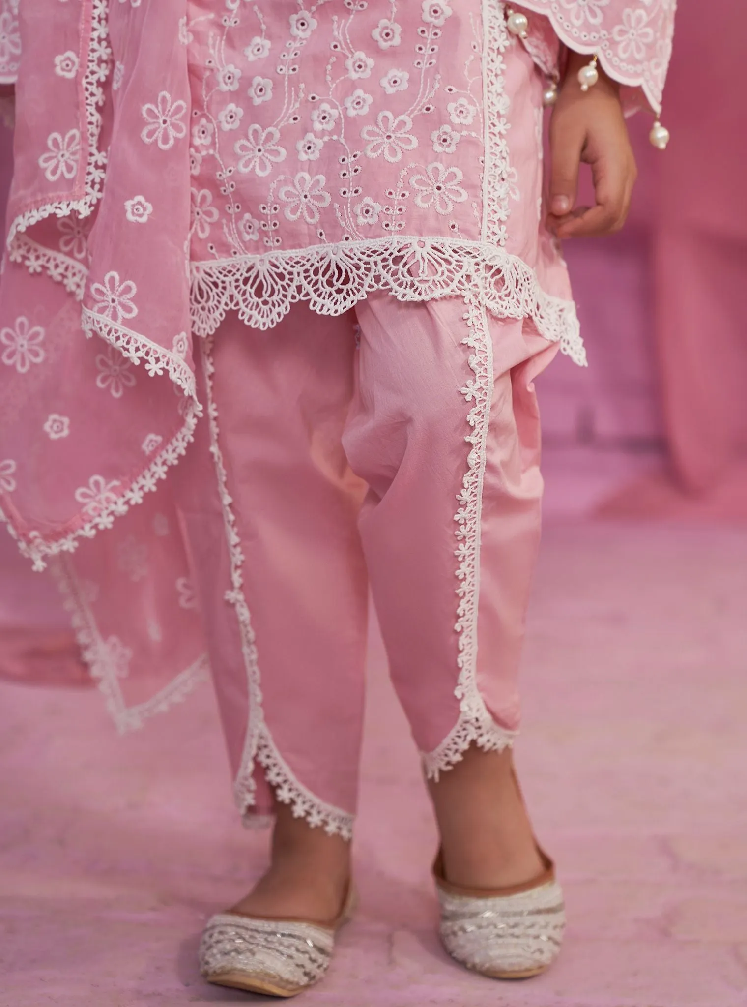 Mulmul Cotton Elin Pink Kurta With Mulmul Cotton Elin Pink Pant