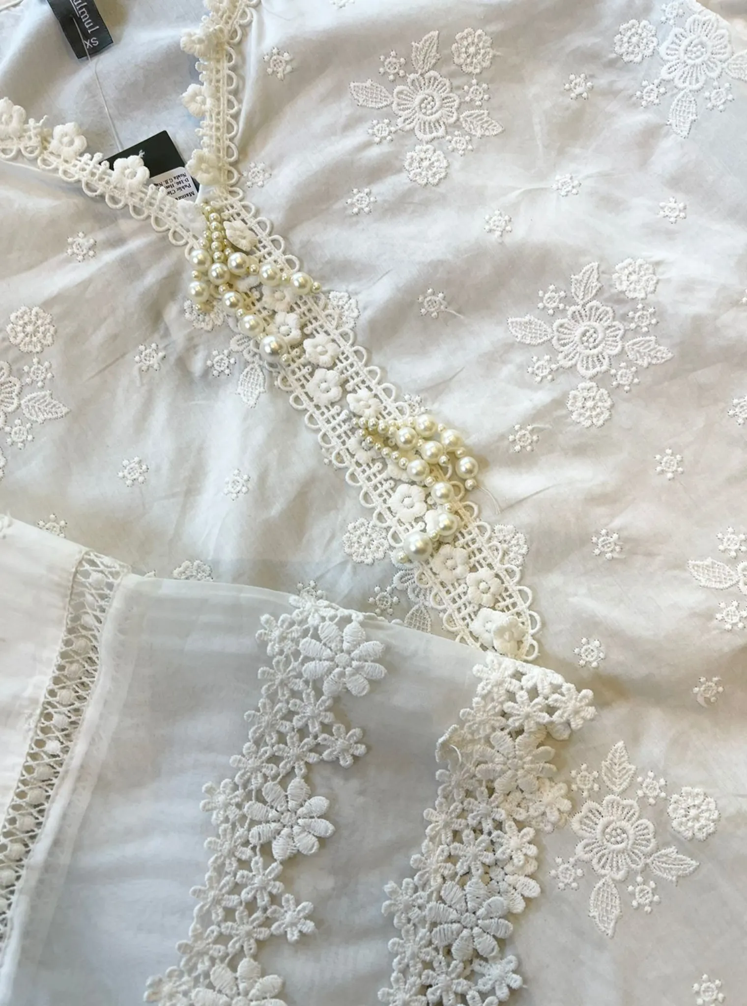 Mulmul Cotton Emmie White Kurta With Mulmul Cotton Diagonal Lace?ÿPants