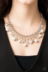 Paparazzi Accessories  - HEIR-Headed #N685 Box 7 - White Necklace