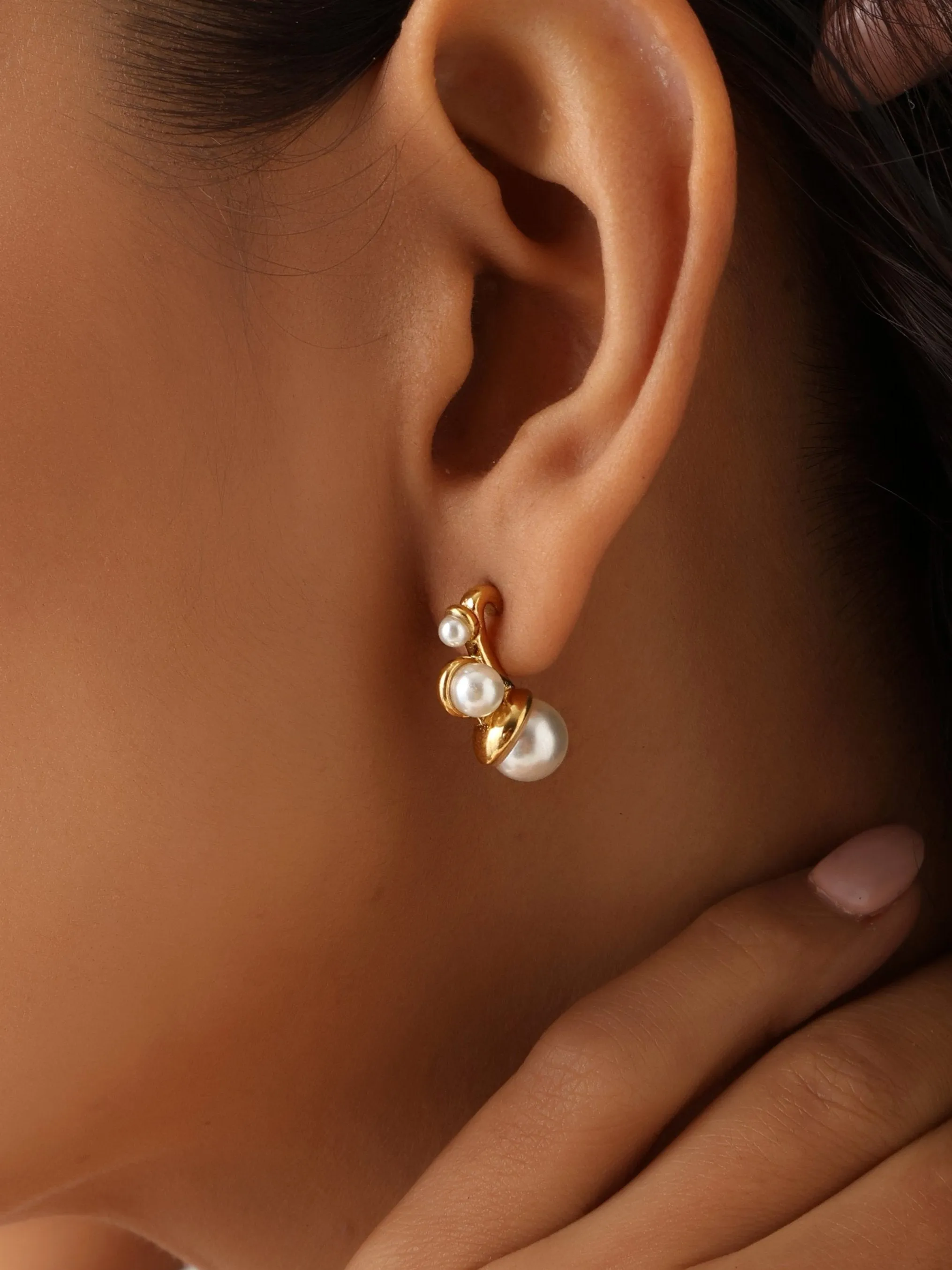 Pearl Trumpet Earrings