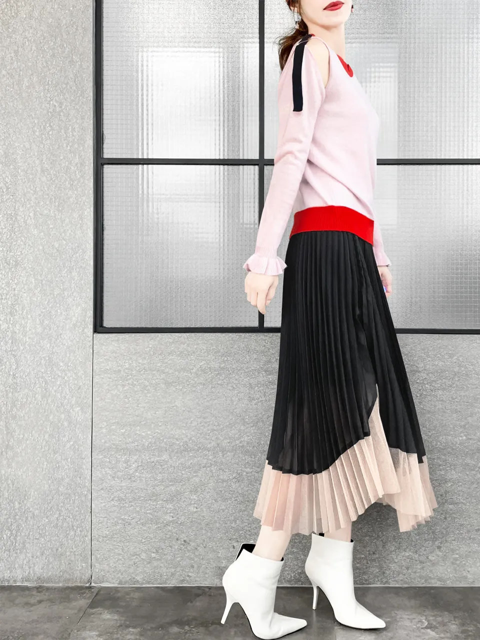 Surprise Sale! Pinky Colourblock Scallop Collar Cold-Shoulder Cashmere Blend Sweater